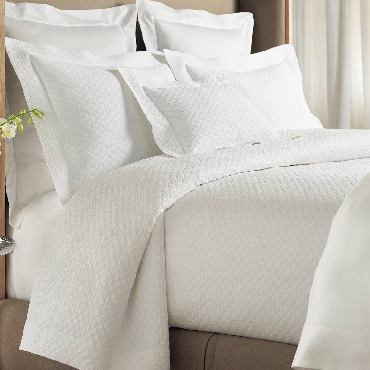 Navy Euro Sham B679