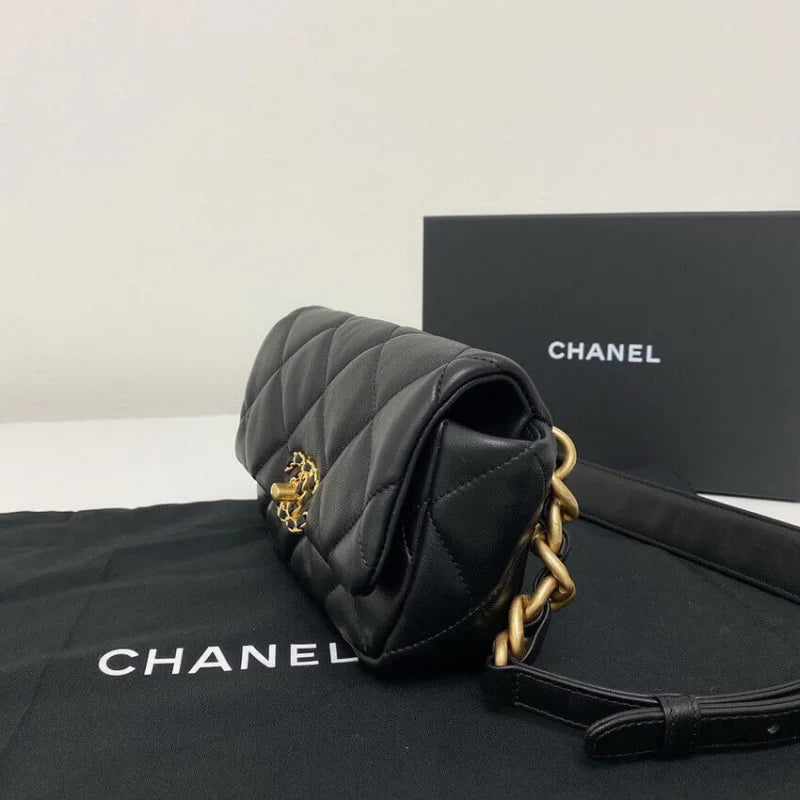 Black Quilted Lambskin Waist Bag Q809