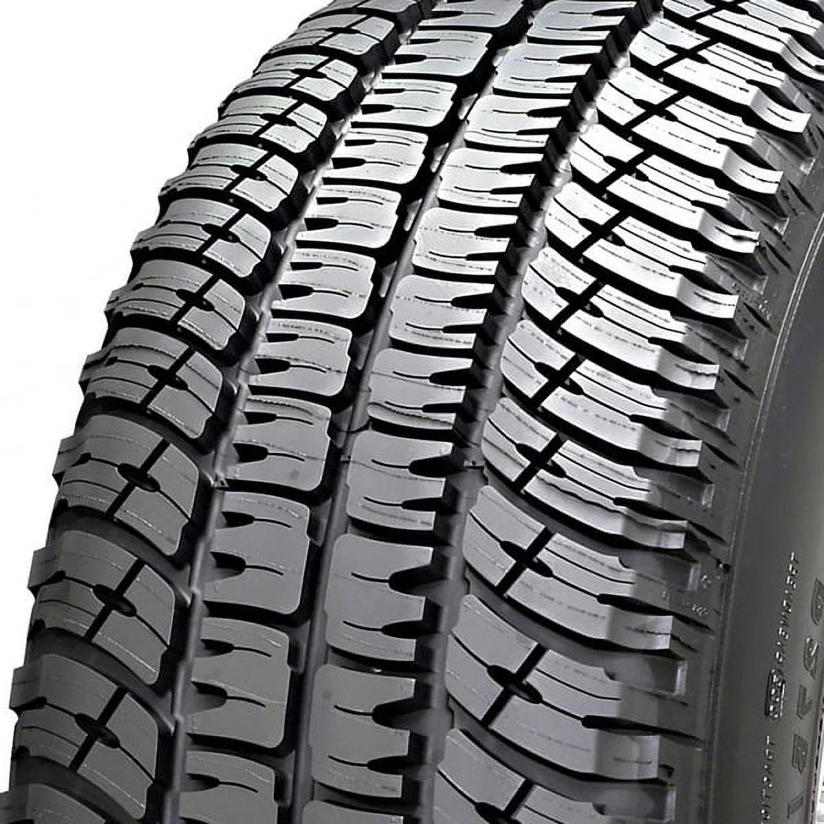 Set of 4 All-Terrain Tires 275/65R18 Q4390