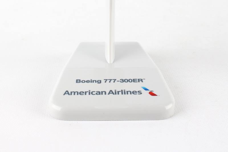 Boeing 777-300ER American Airlines WiFi with Radome Q800