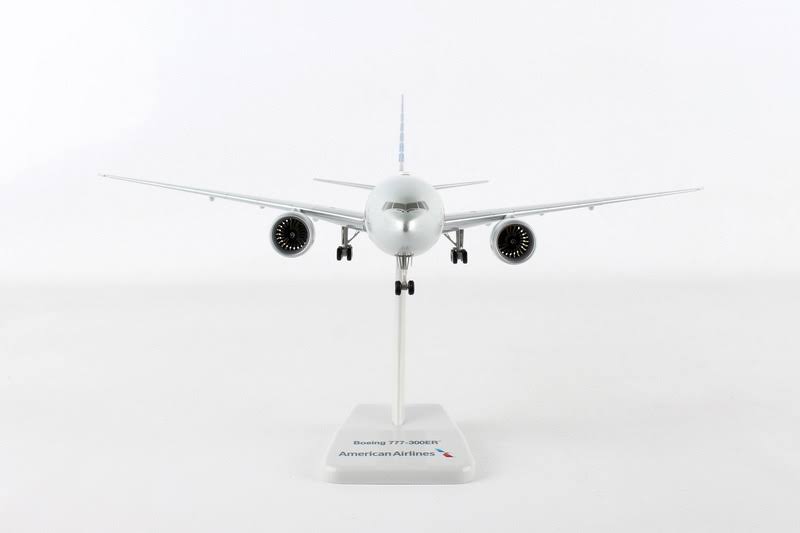 Boeing 777-300ER American Airlines WiFi with Radome Q800