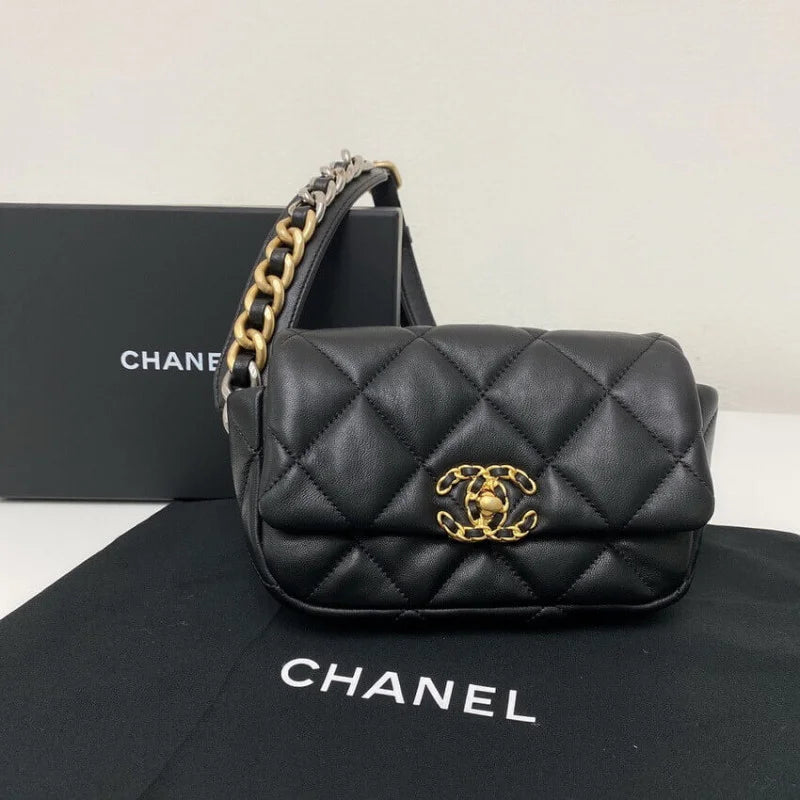Black Quilted Lambskin Waist Bag Q809