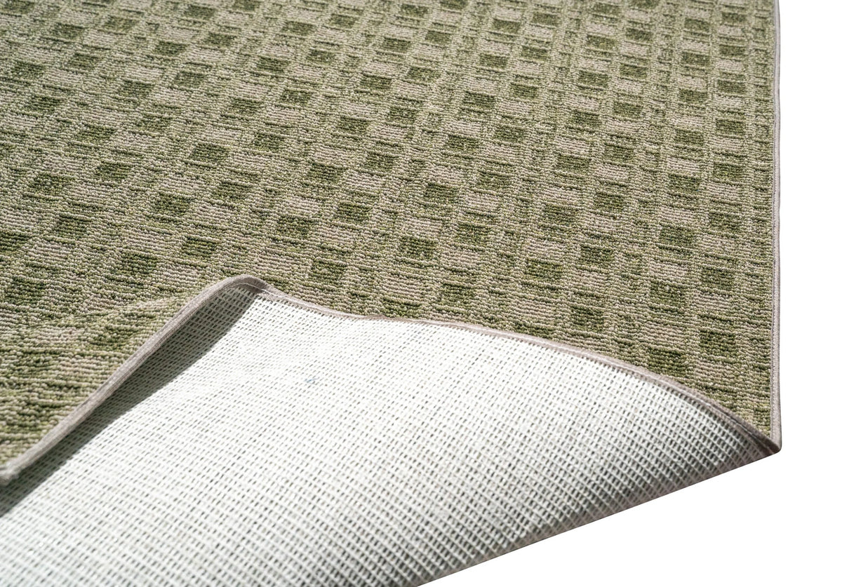 Green 2' x 24' Indoor/Outdoor Runner Rug M9240