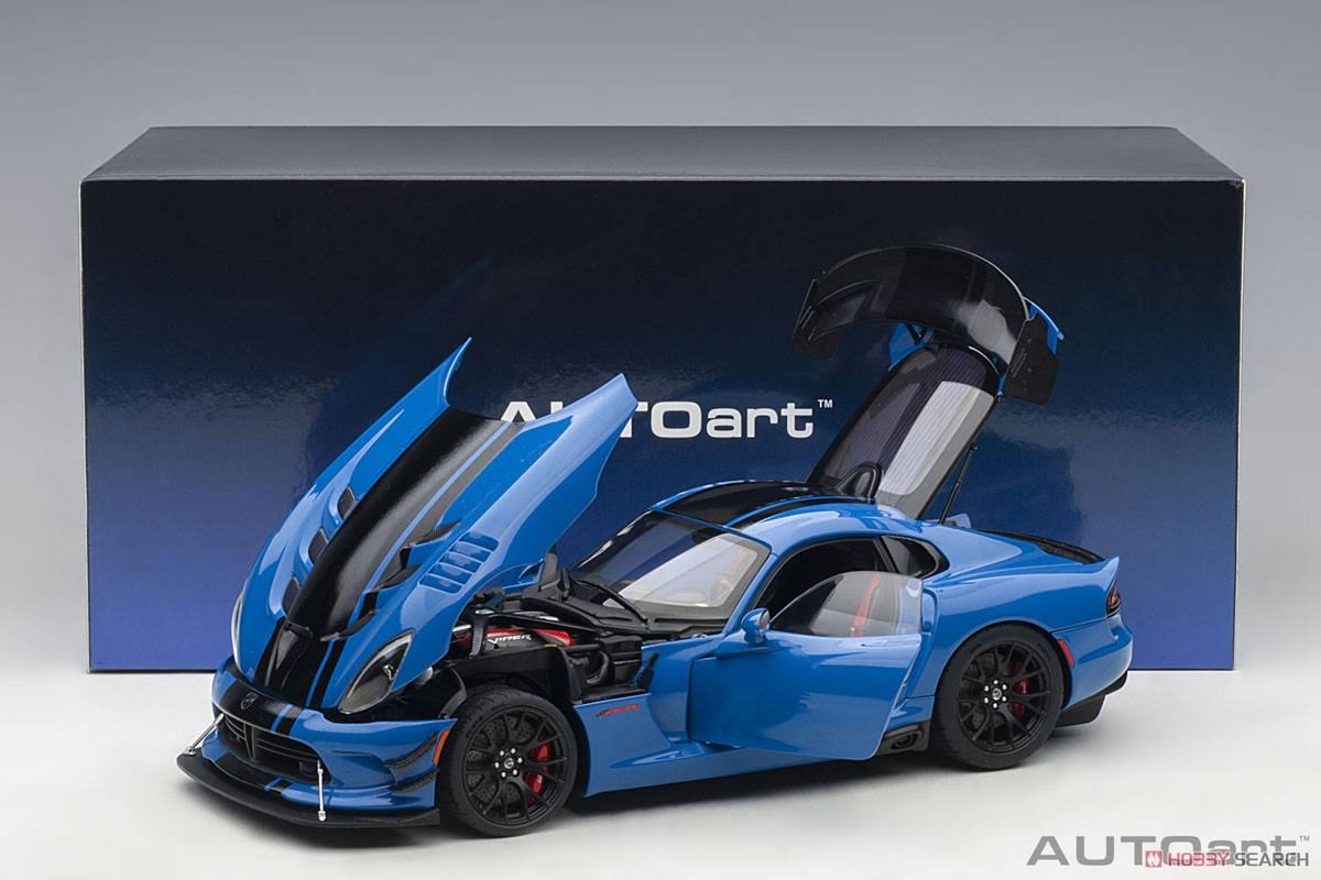 Competition Blue with Black Stripes 1/18 Model Car U920202