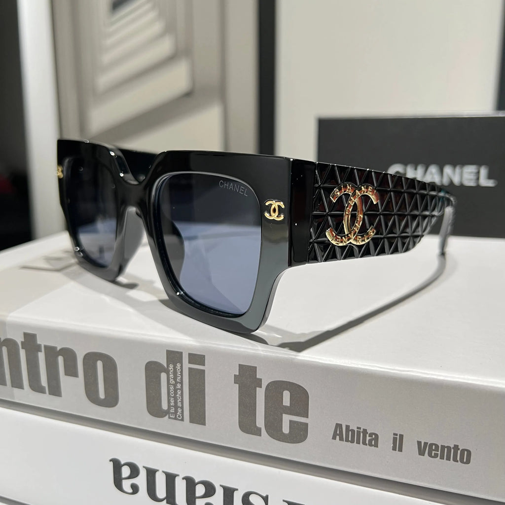 Fashionable CC Letter Sunglasses J926
