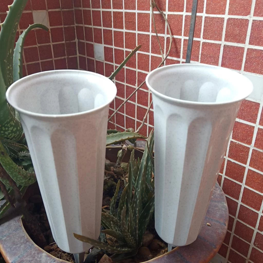 26cm Fluted Flower Vases Stake K513