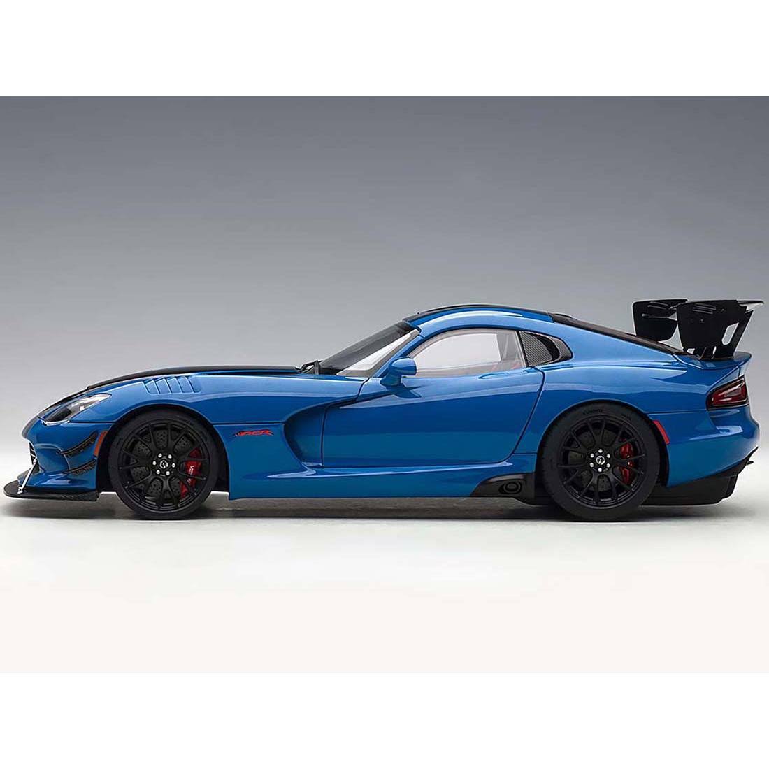 Competition Blue with Black Stripes 1/18 Model Car U920202
