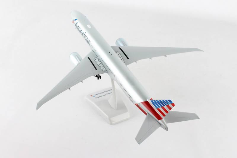 Boeing 777-300ER American Airlines WiFi with Radome Q800