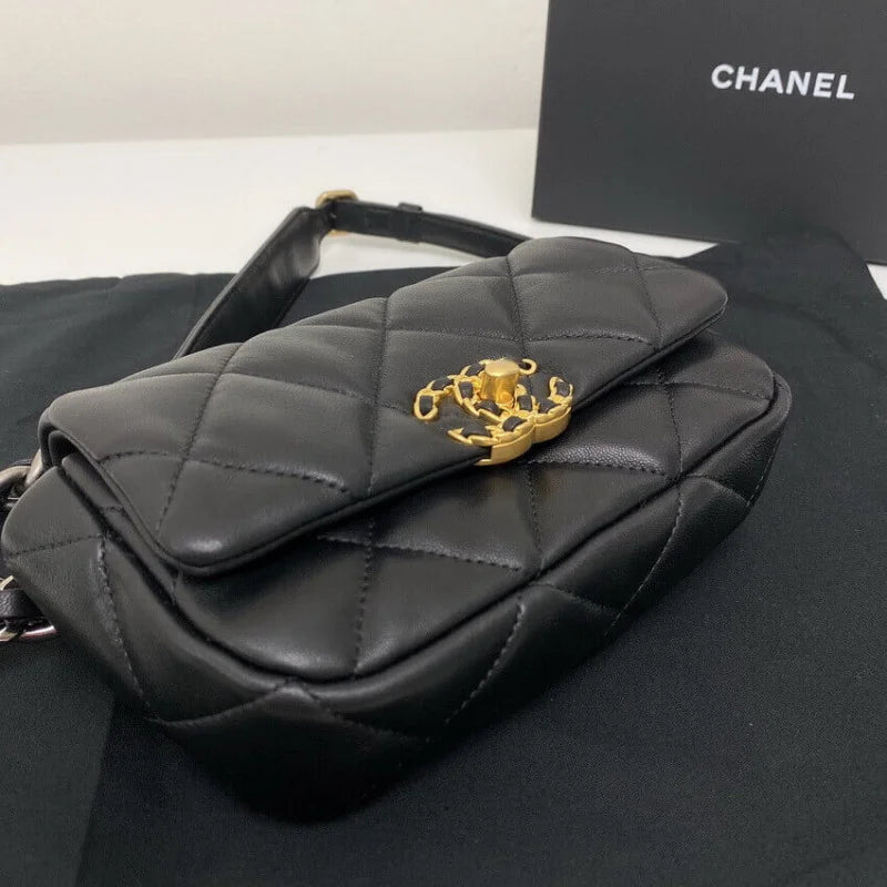 Black Quilted Lambskin Waist Bag Q809