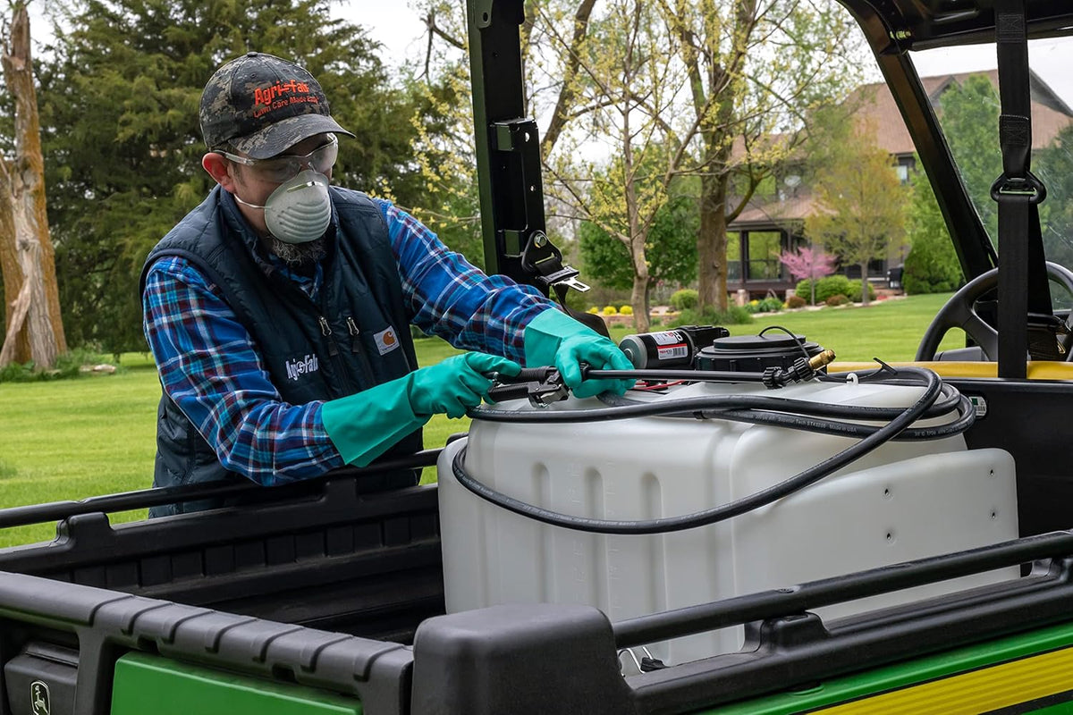 1.6 GPM 25 Gallons Black Spot Sprayer O659901