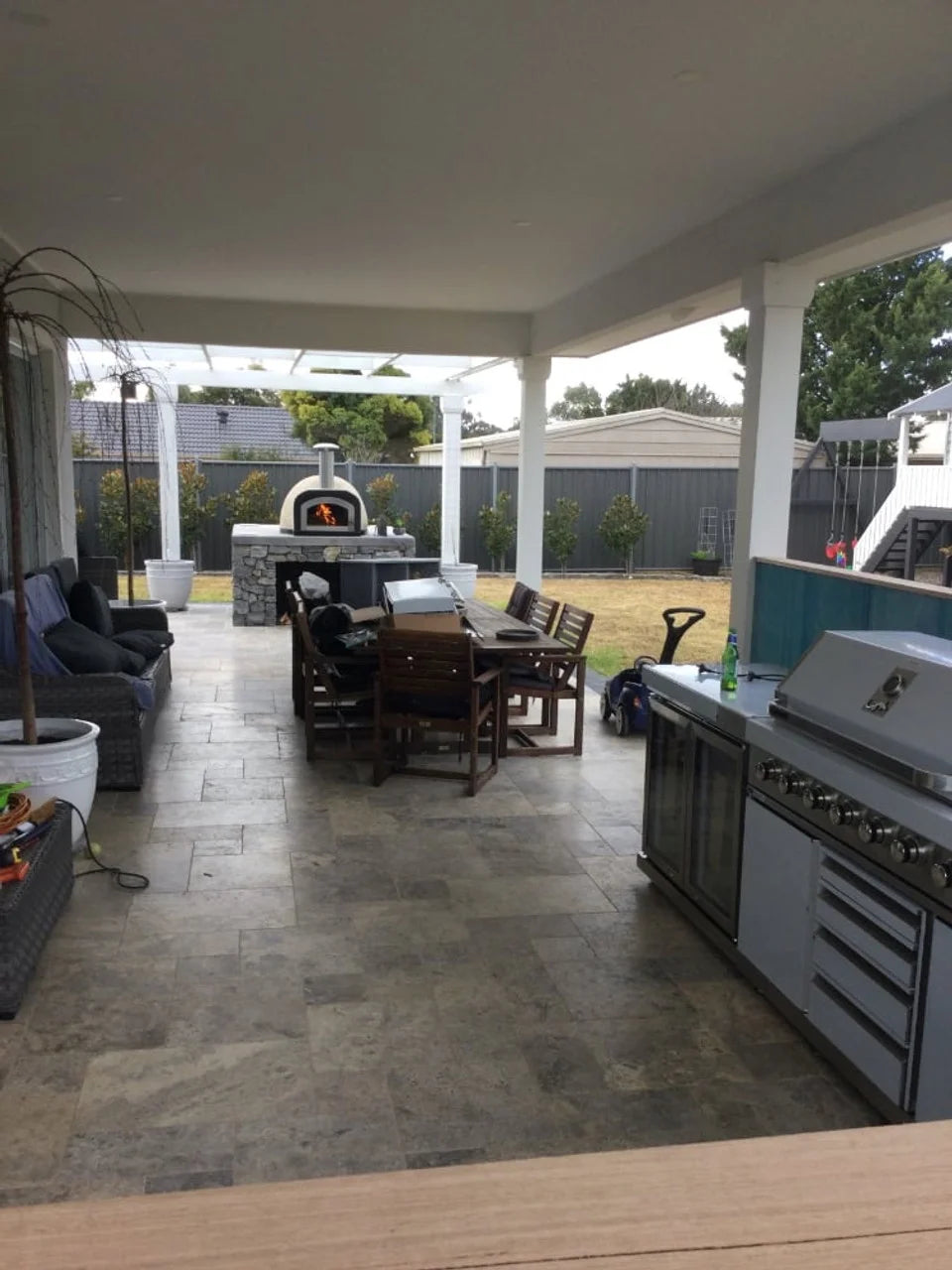 Black Wood Fired Outdoor Pizza Oven O91038